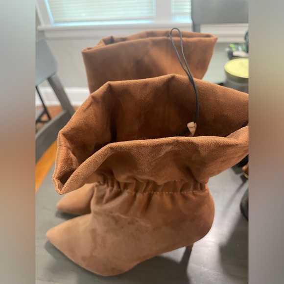 Express Camel color Bootie - Picture 4 of 8